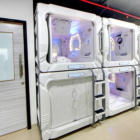 Hotel Astropods Airport, Mumbai. Екстер'єр фото