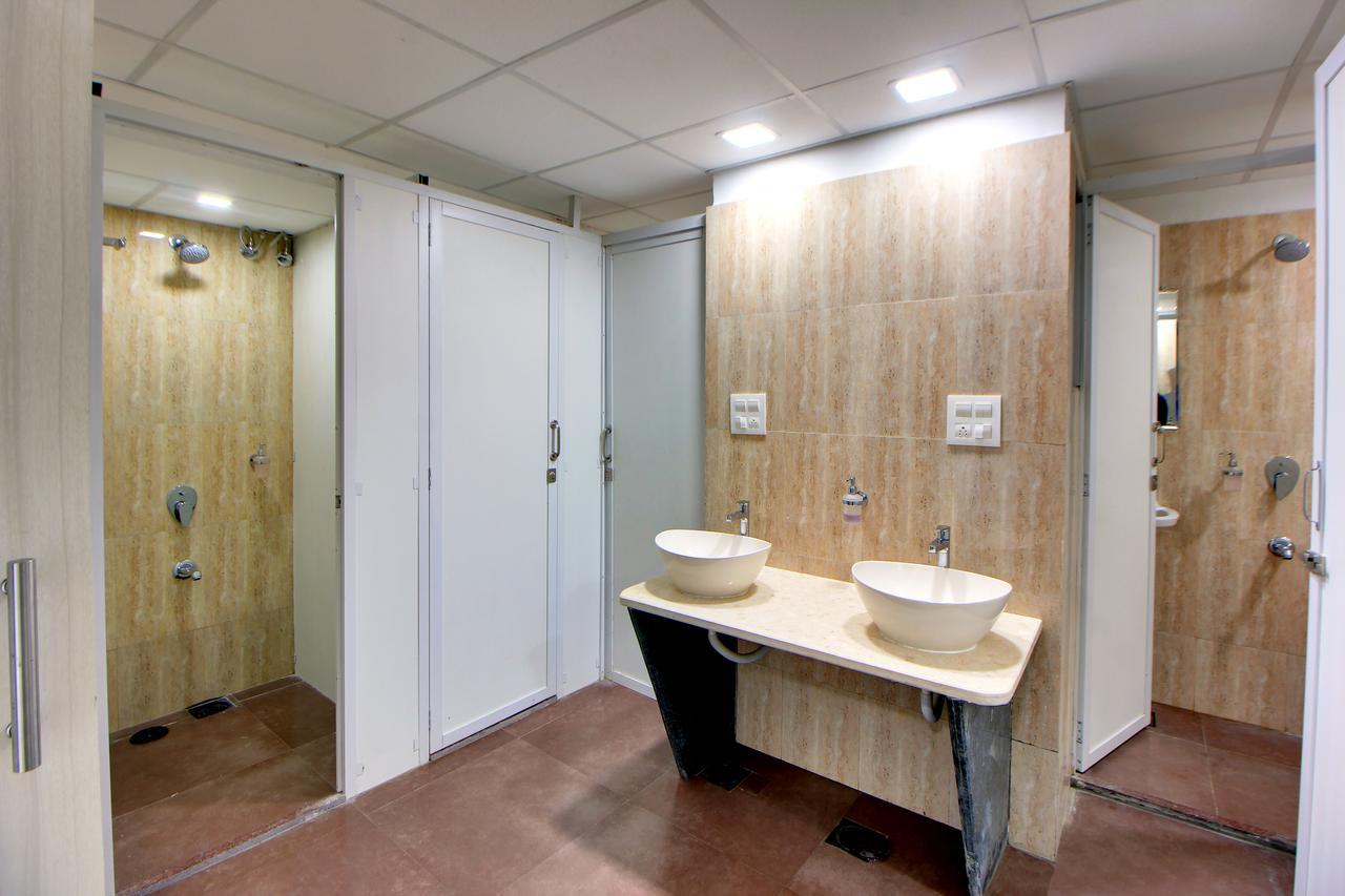 Hotel Astropods Airport, Mumbai. Екстер'єр фото